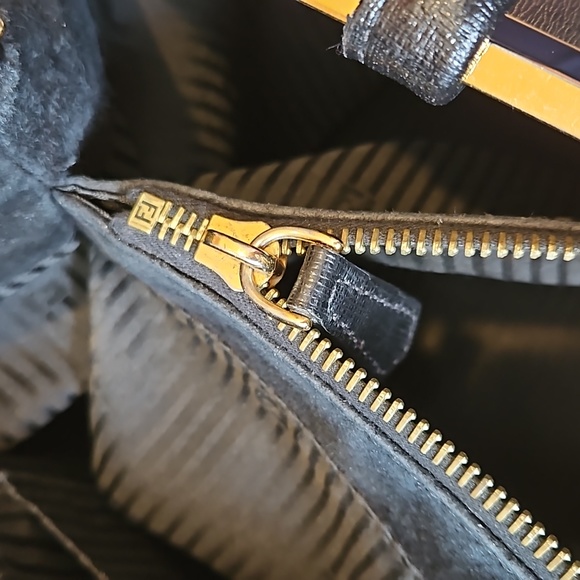 Fendi 2 Jours Black Leather Bag - Picture 13 of 15